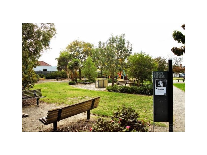 12 Sydenham Street, Seddon VIC 3011