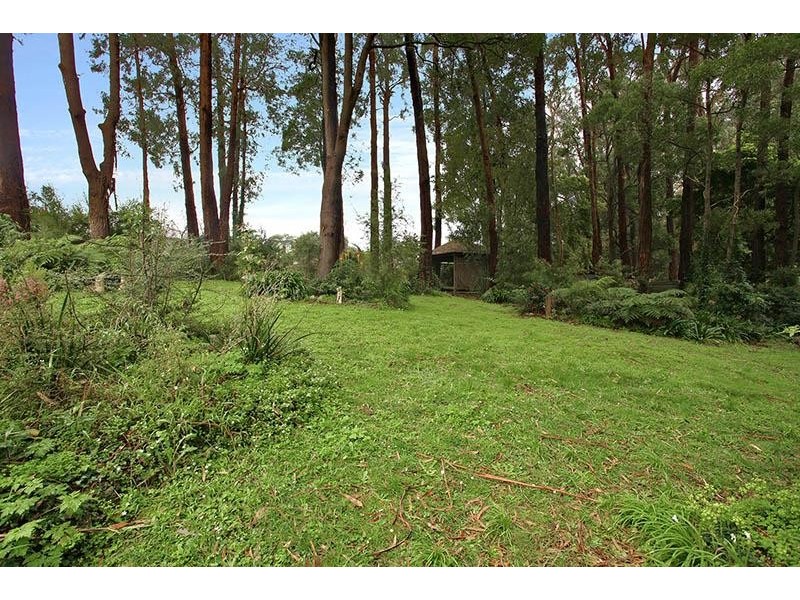 6 Lakeside Drive, Emerald VIC 3782