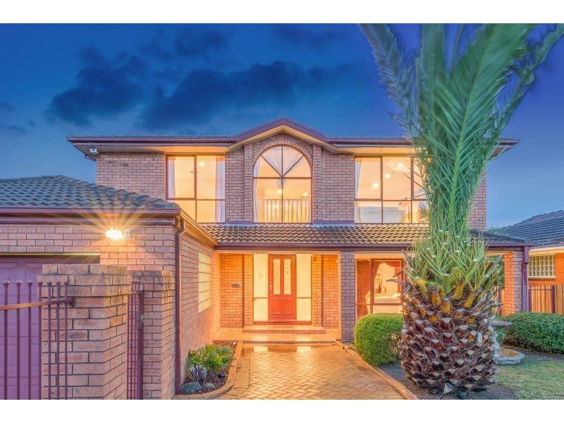 8 Brazilia Drive, Glen Waverley VIC 3150