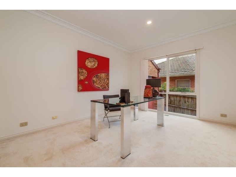 8 Brazilia Drive, Glen Waverley VIC 3150