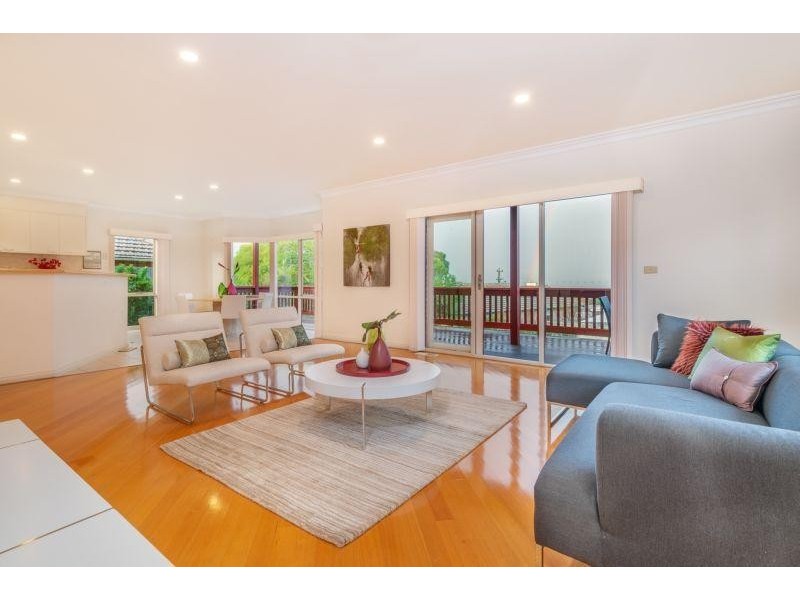 8 Brazilia Drive, Glen Waverley VIC 3150