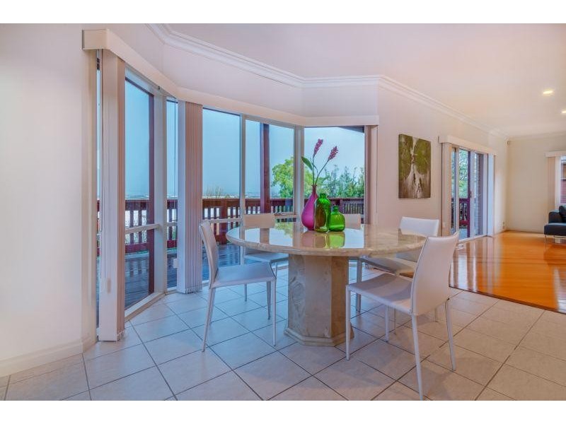 8 Brazilia Drive, Glen Waverley VIC 3150