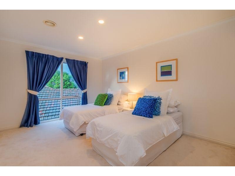 8 Brazilia Drive, Glen Waverley VIC 3150