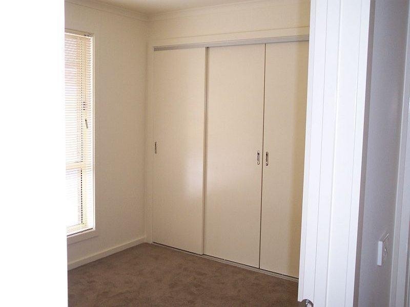 2/22 Gregory Street, Oak Park VIC 3046