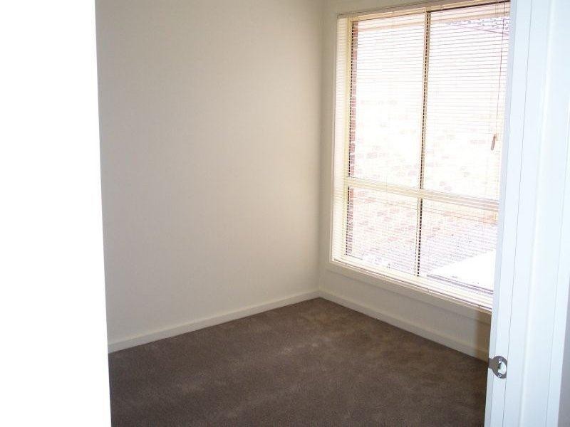 2/22 Gregory Street, Oak Park VIC 3046