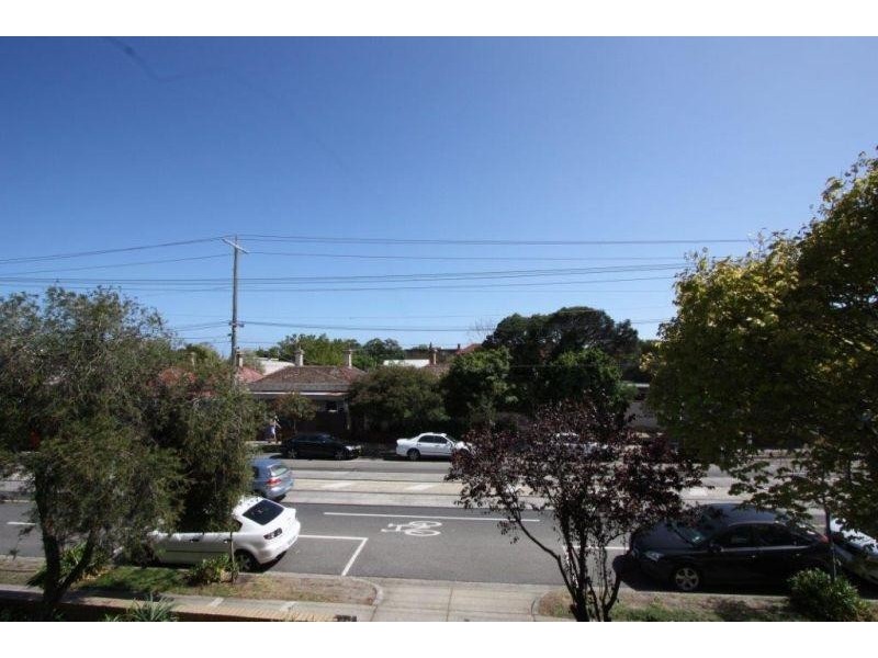 2/66-68 Chapel Street, St Kilda VIC 3182