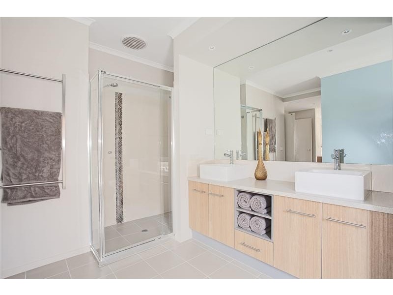 7 Lemongrass Circuit, Point Cook VIC 3030