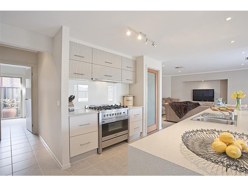7 Lemongrass Circuit, Point Cook VIC 3030