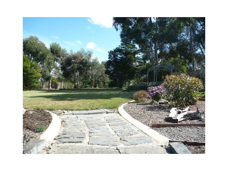 8 Cahill Court, Wallan VIC 3756