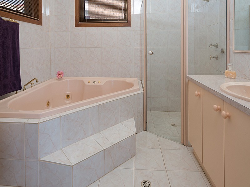 13 Charlson Rise, Happy Valley SA 5159