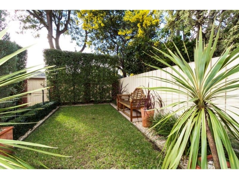 2 Dudley Avenue, Hampton East VIC 3188