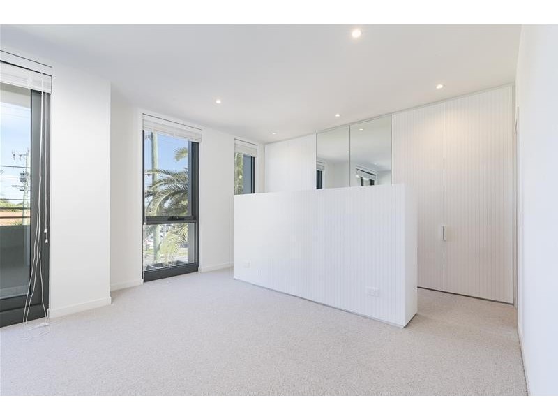 60a Kambrook Road, Caulfield VIC 3162