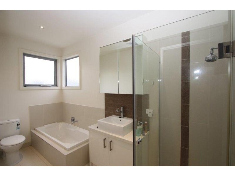 69 Stenhouse  Avenue, Brooklyn VIC 3012