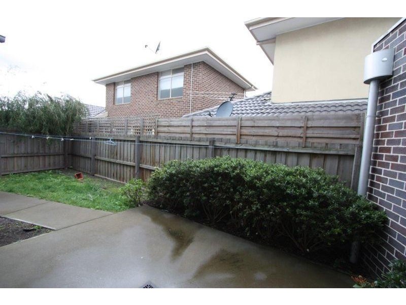 69 Stenhouse  Avenue, Brooklyn VIC 3012