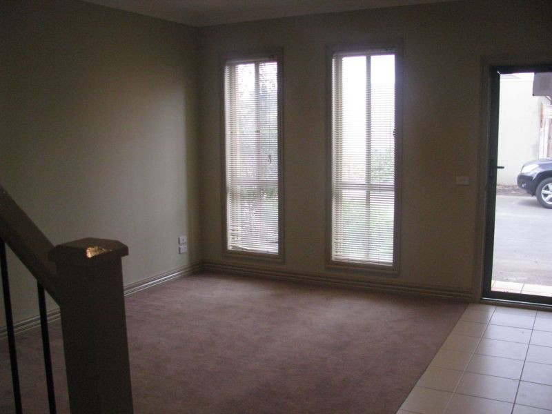 5/6 Lorraine Court, Hillside VIC 3037