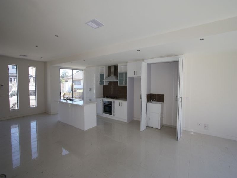 67 Stenhouse Avenue, Brooklyn VIC 3012