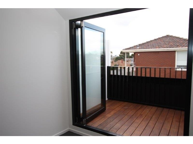 23/17 Ellesmere  Road, Prahran VIC 3181