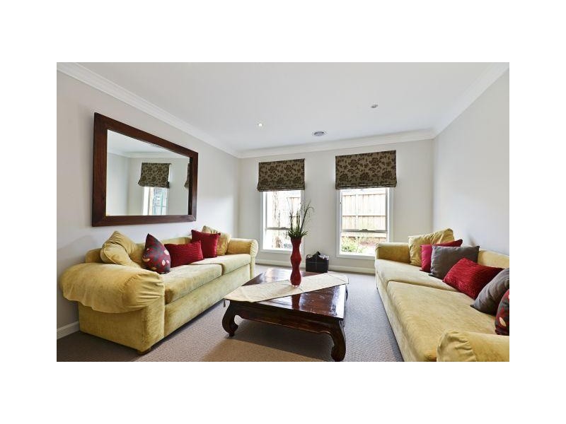 18 Robinia Close, Melton West VIC 3337