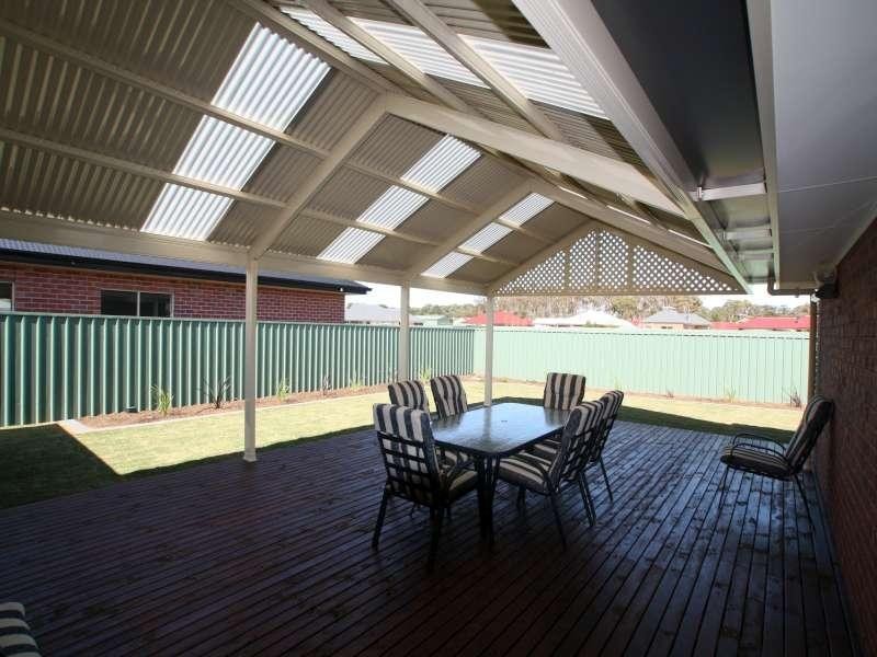 15 Strathford Way, Strathalbyn SA 5255