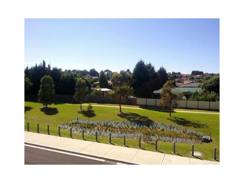 25 Barrier Reef Circuit, Endeavour Hills VIC 3802