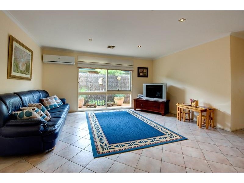 38 Valleyview Drive, Rowville VIC 3178