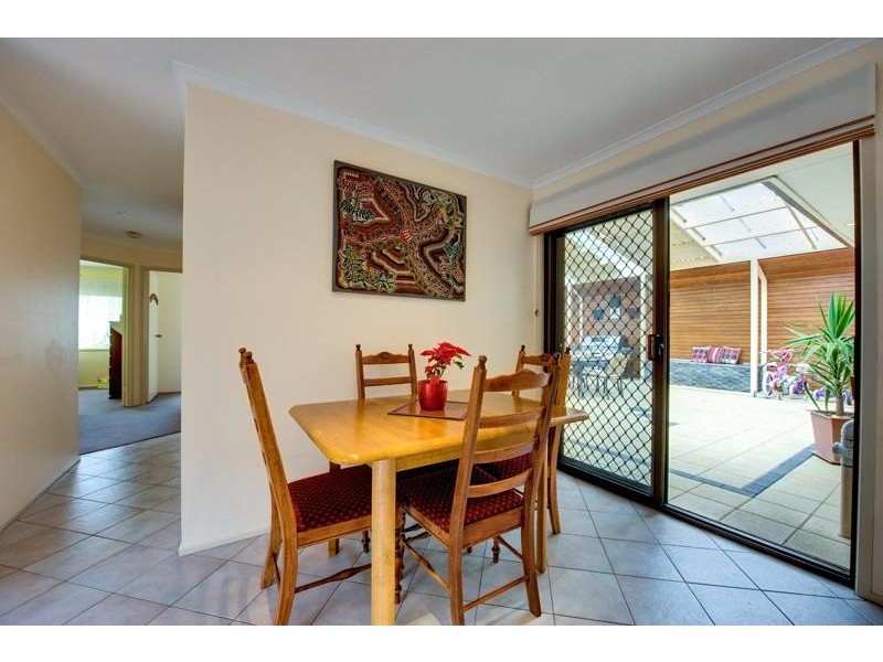 38 Valleyview Drive, Rowville VIC 3178