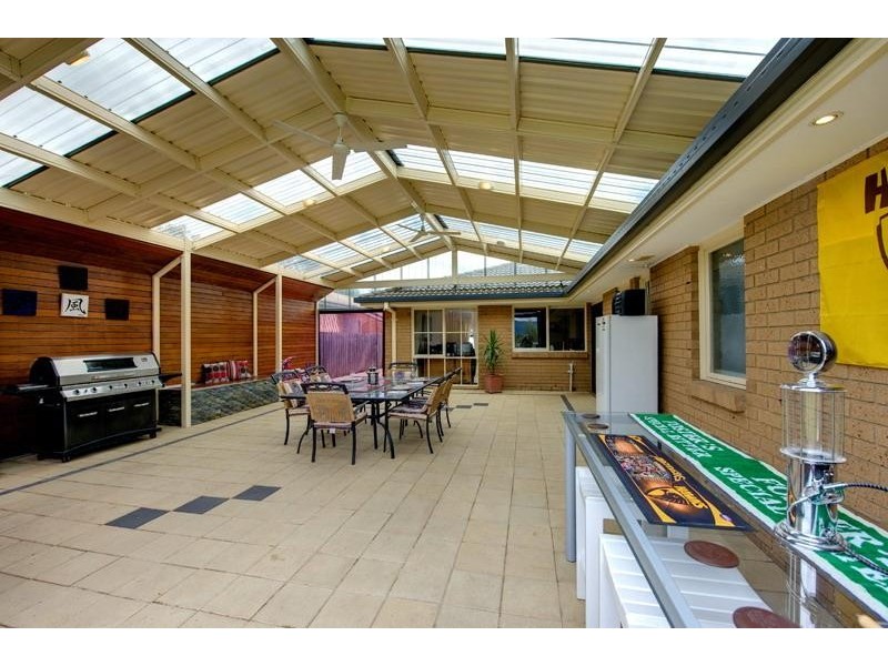 38 Valleyview Drive, Rowville VIC 3178