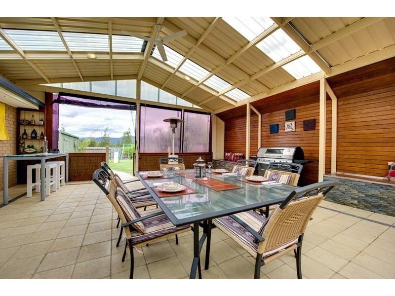 38 Valleyview Drive, Rowville VIC 3178