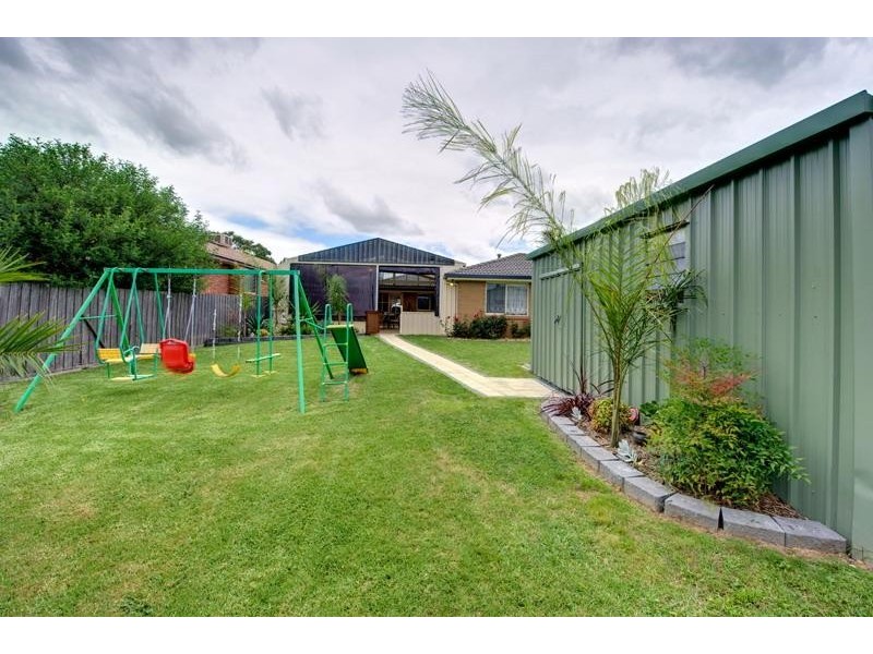 38 Valleyview Drive, Rowville VIC 3178