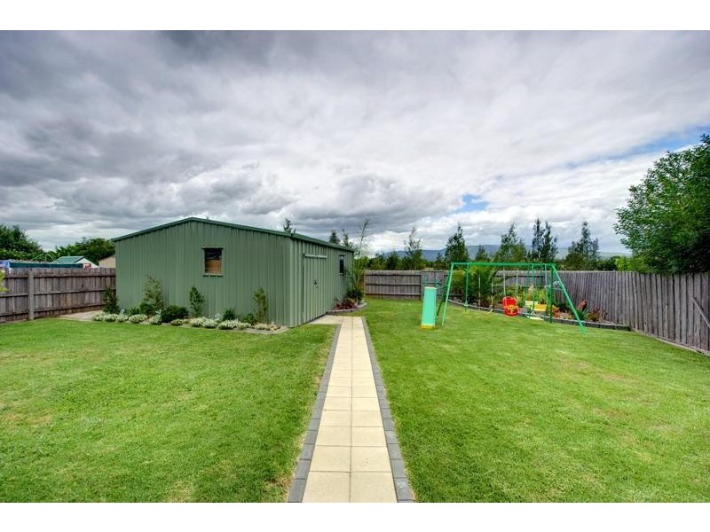 38 Valleyview Drive, Rowville VIC 3178