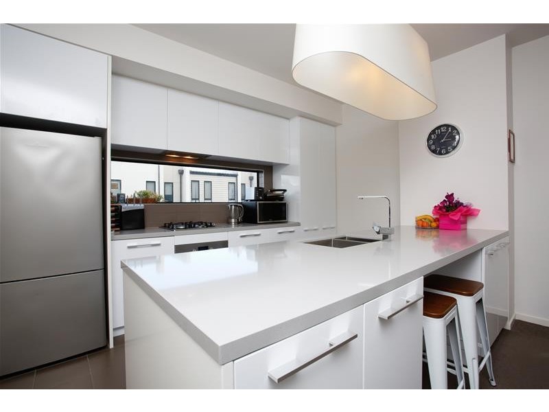 38 Central Park  Walk, Cheltenham VIC 3192