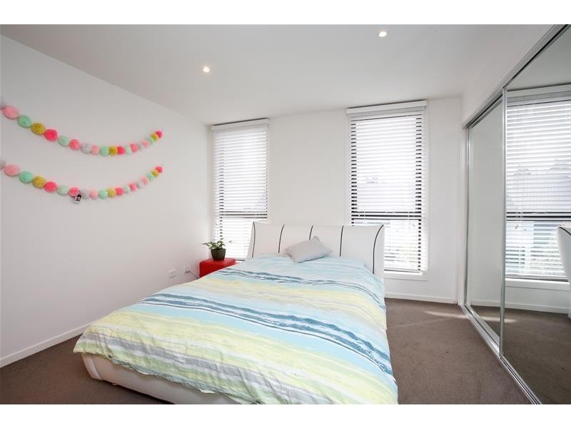 38 Central Park  Walk, Cheltenham VIC 3192