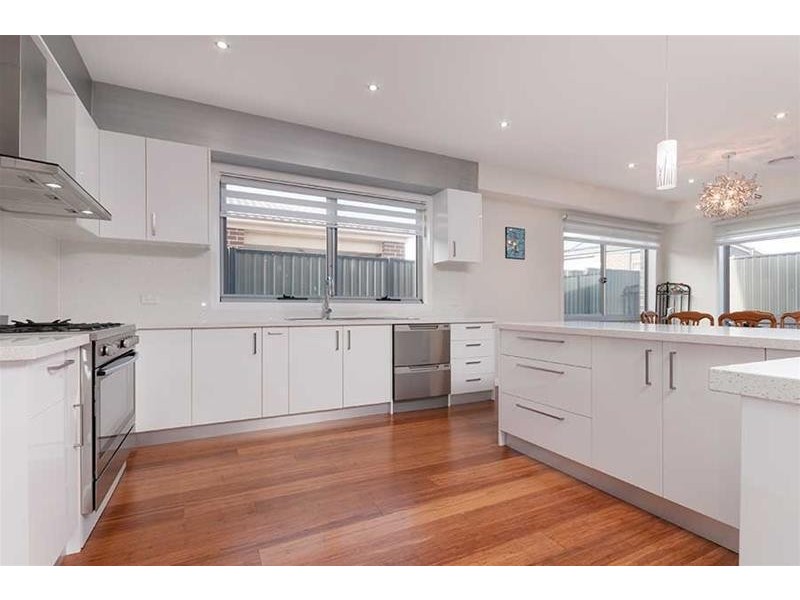 23 Essence Parkway, Craigieburn VIC 3064