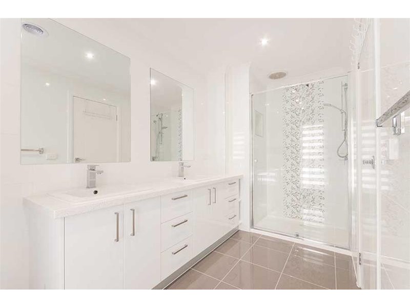 23 Essence Parkway, Craigieburn VIC 3064