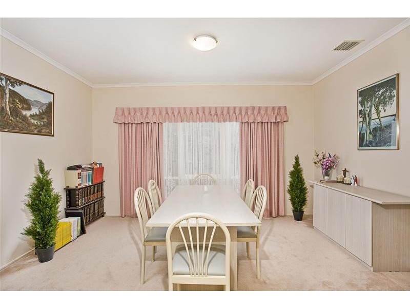 27 Coleman Road, Wantirna South VIC 3152