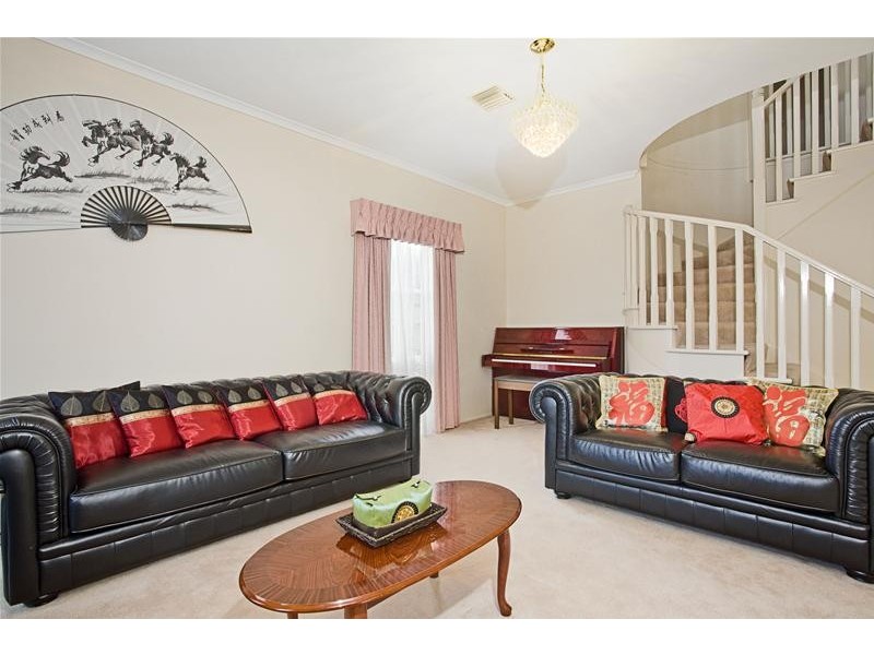 27 Coleman Road, Wantirna South VIC 3152