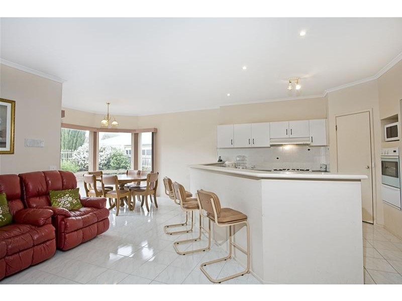 27 Coleman Road, Wantirna South VIC 3152