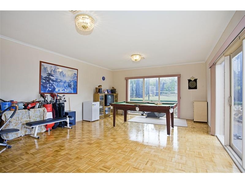 27 Coleman Road, Wantirna South VIC 3152