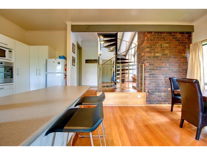 7 Hilltop Road, Upper Ferntree Gully VIC 3156