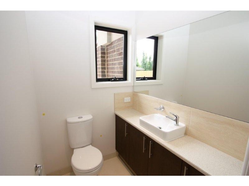 2/104 Bernard Street, Highett VIC 3190