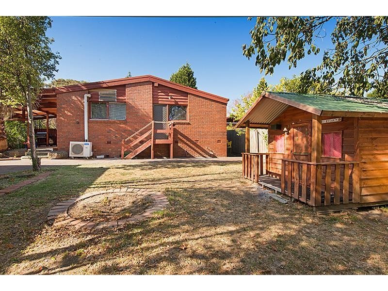 10 Lakeview Avenue, Rowville VIC 3178