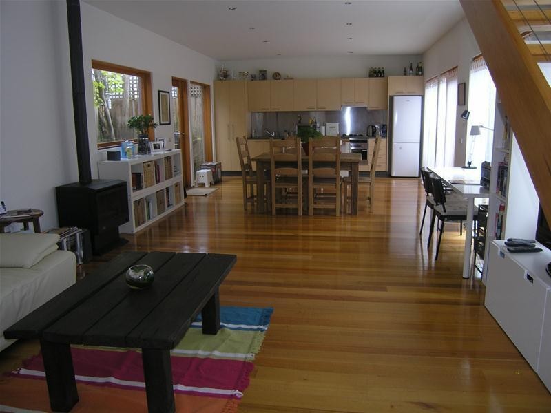 8/4 Westbury Grove, St Kilda East VIC 3183