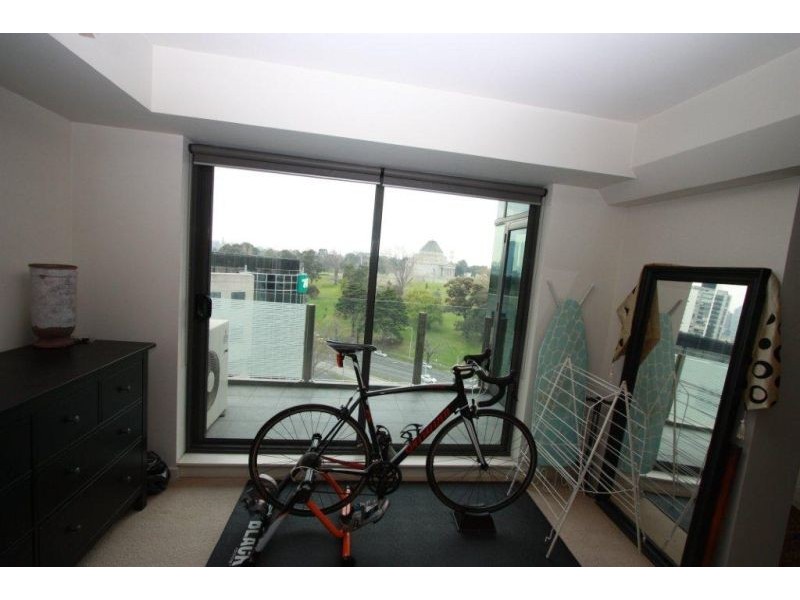 1004/2 Albert Road, South Melbourne VIC 3205