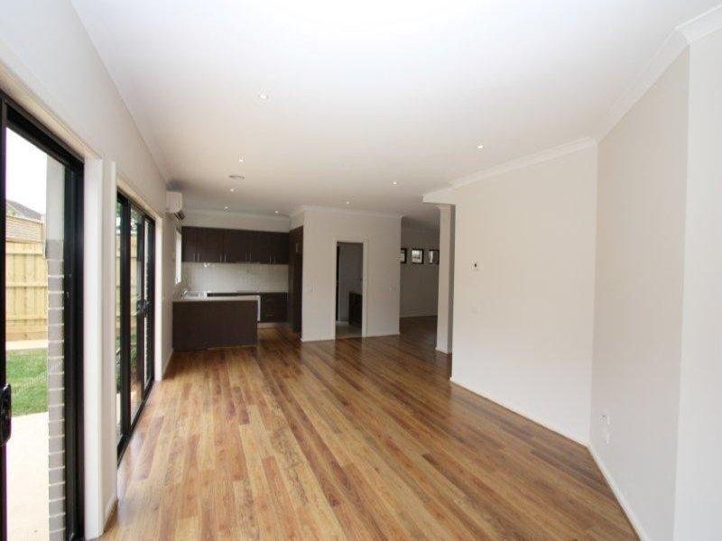 104 Bernard Street, Cheltenham VIC 3192