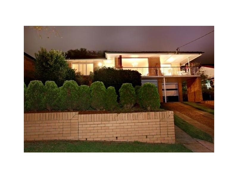 236 Broadwater Road, Mansfield QLD 4122