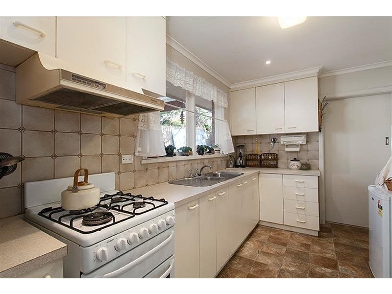 12 Fuller Street, Mitcham VIC 3132