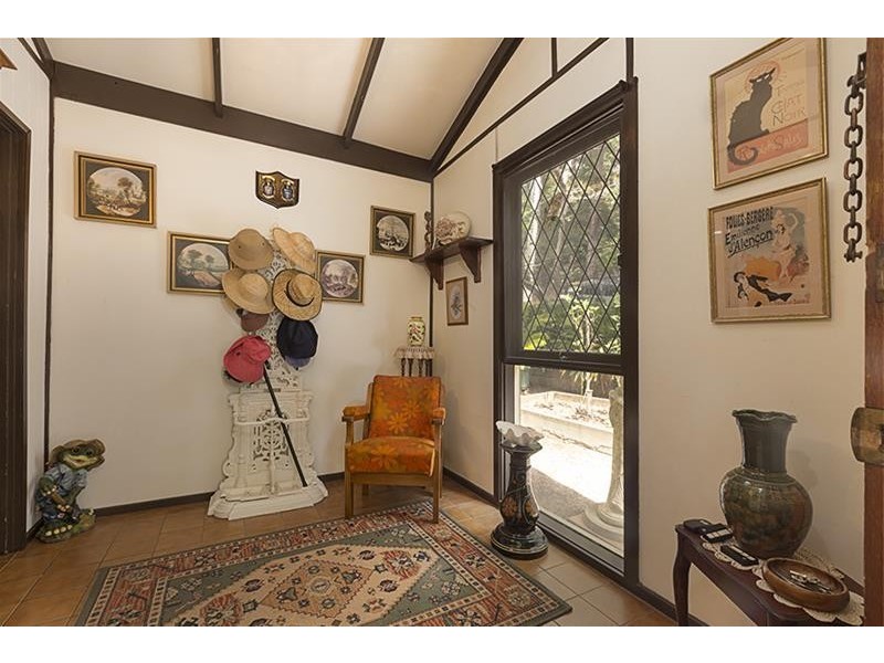 17 Bowen Avenue, The Basin VIC 3154