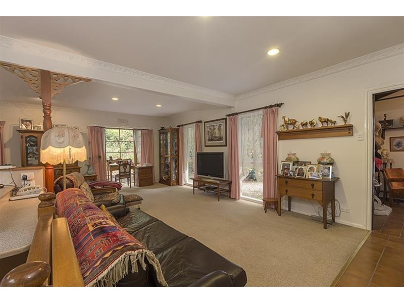 17 Bowen Avenue, The Basin VIC 3154