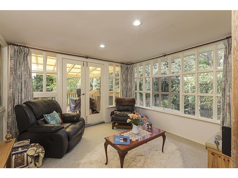 17 Bowen Avenue, The Basin VIC 3154