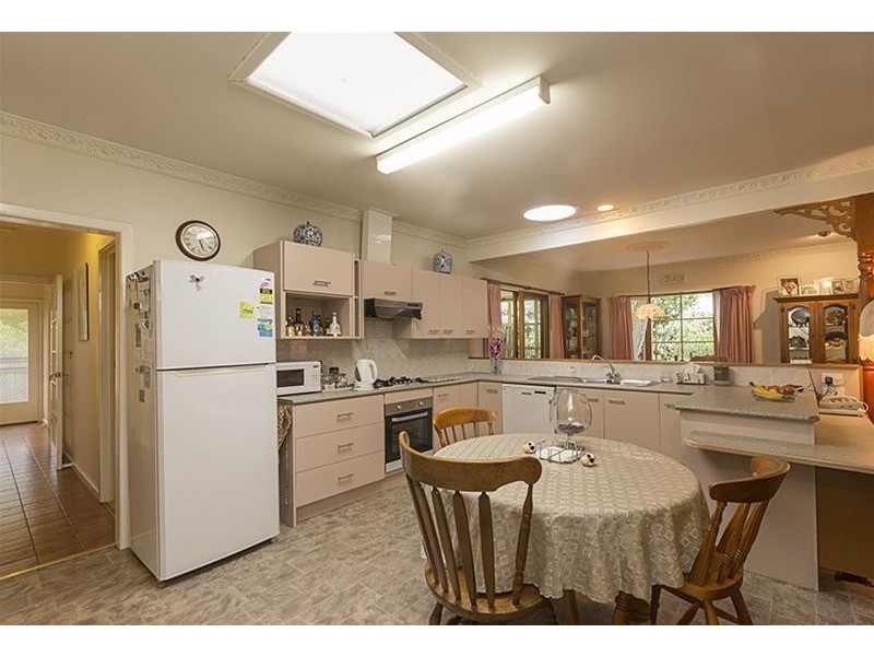 17 Bowen Avenue, The Basin VIC 3154